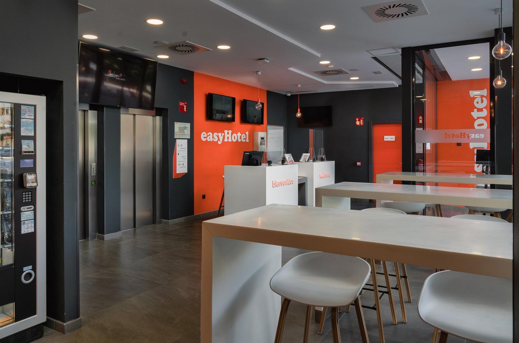 Easyhotel Malaga City Centre Exterior photo